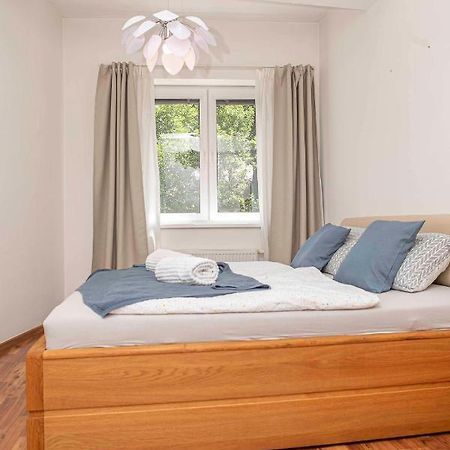 Castle View Apartment With Free Parking Bratislava Luaran gambar