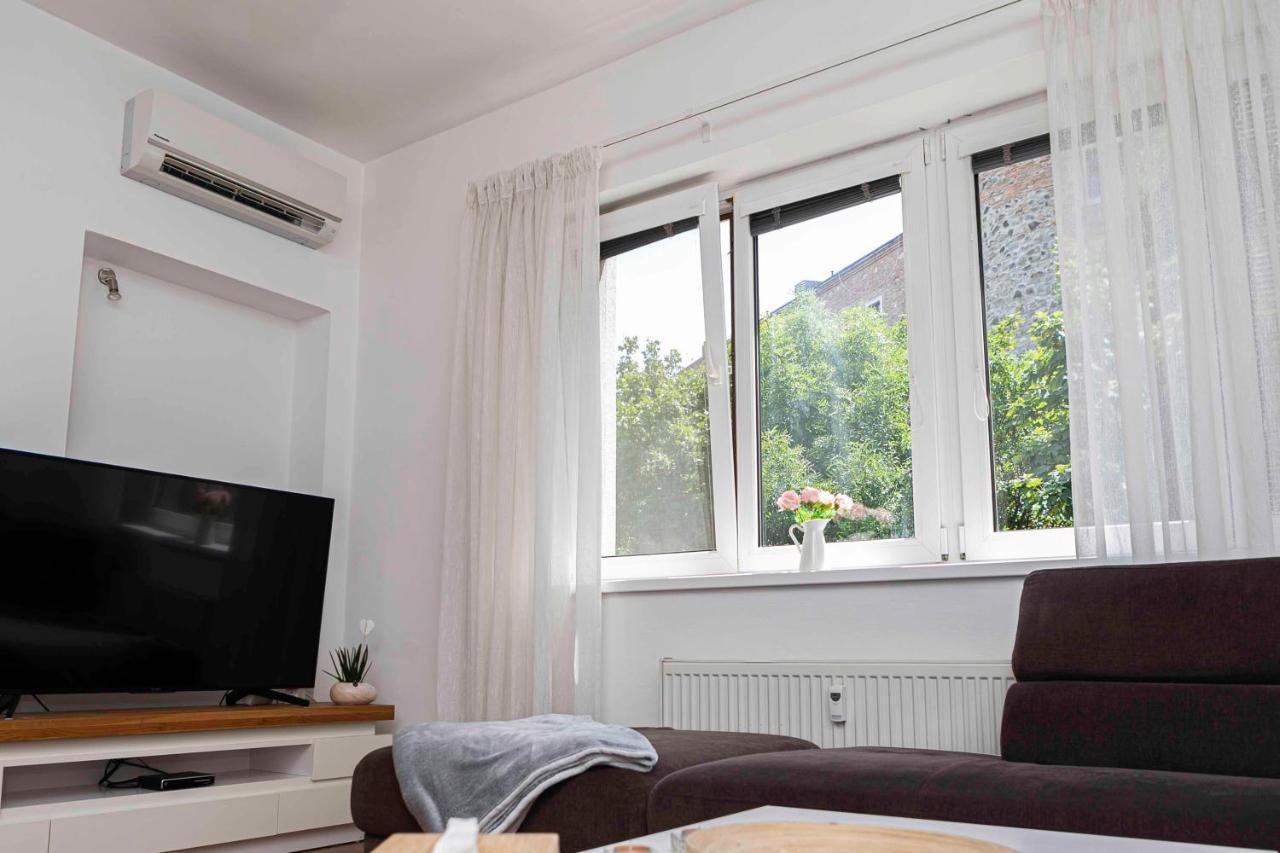 Castle View Apartment With Free Parking Bratislava Luaran gambar
