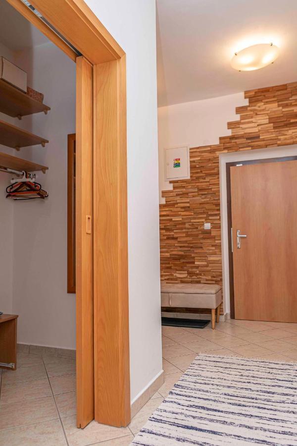 Castle View Apartment With Free Parking Bratislava Luaran gambar