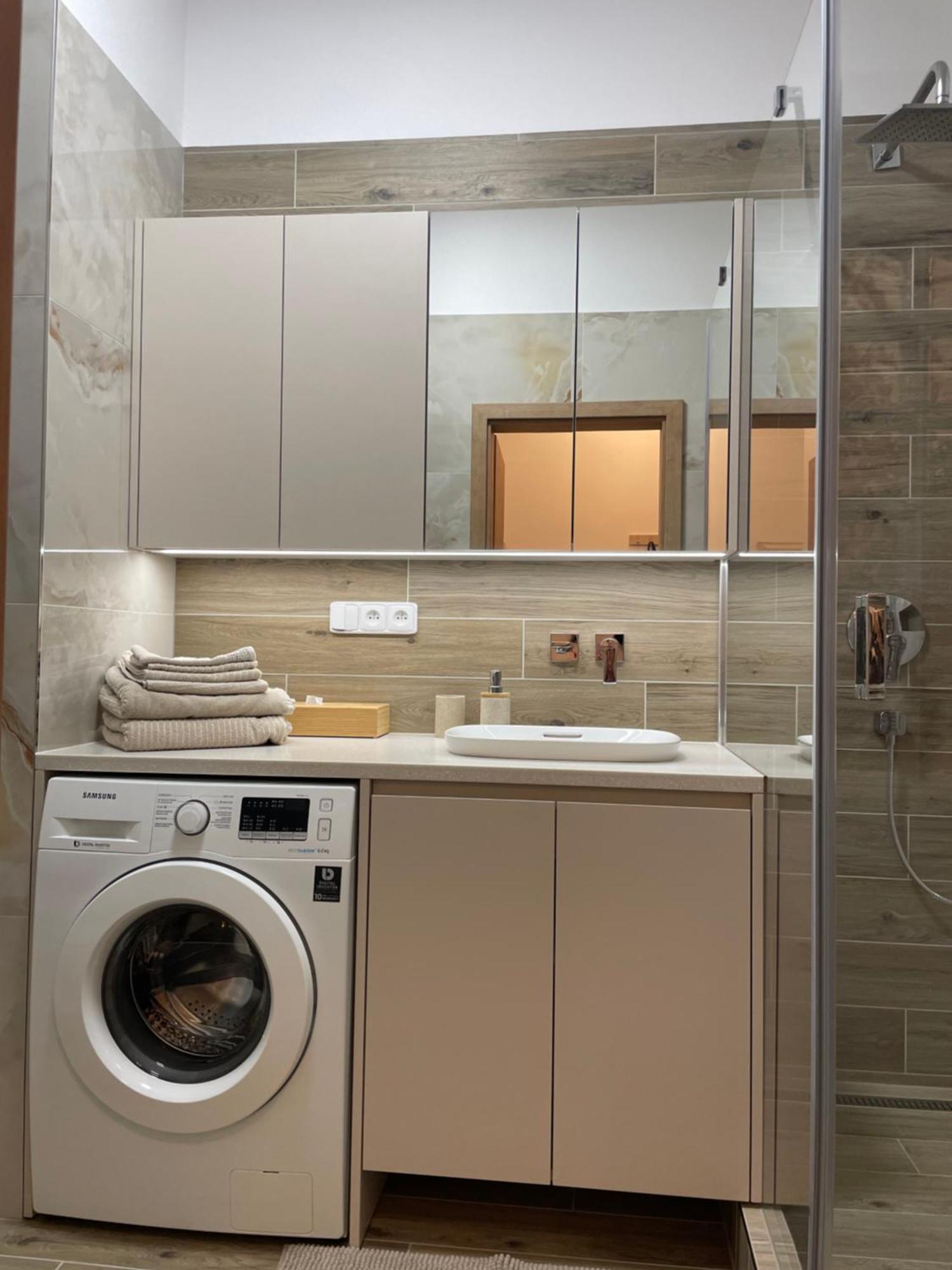 Castle View Apartment With Free Parking Bratislava Luaran gambar