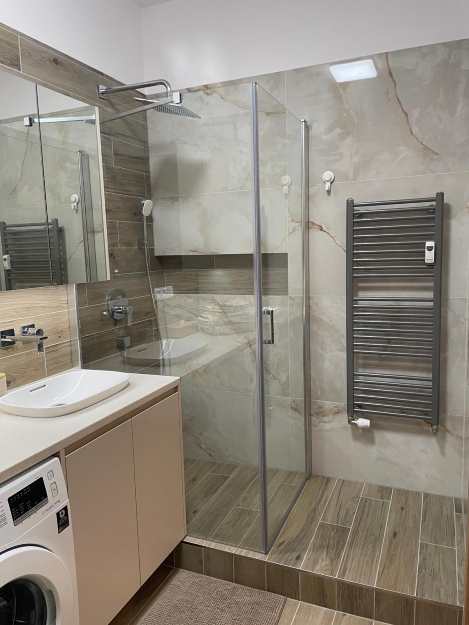 Castle View Apartment With Free Parking Bratislava Luaran gambar